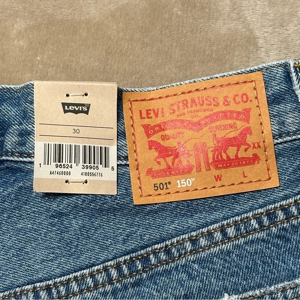 Levi's 501 100% Cotton Mid Rise Two Tone Shorts NWT New With Tags Size 30 - Picture 3 of 5